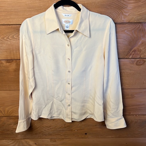 Talbots Pale Yellow Button Down Pure‎ 100% Silk Collared Blouse 8 Career Office - Picture 1 of 9